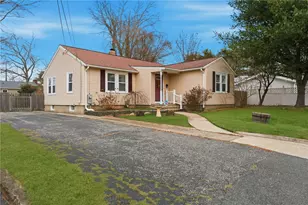 20 Bridgham St, East Providence, RI 02916 - Photo 1