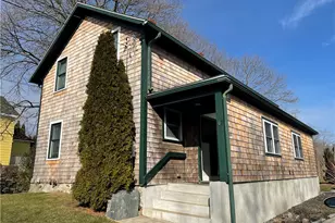 102 3rd Beach Rd, Middletown, RI 02842 - Photo 1