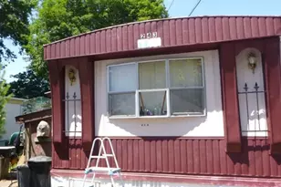 245 Manton St, Pawtucket, RI 02861 - Photo 1