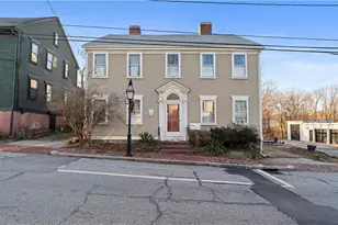 25 Post Rd, Warwick, RI 02888 - Photo 1