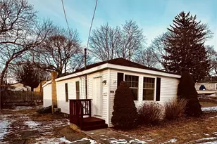 139 Ottawa Ave, Warwick, RI 02889 - Photo 1