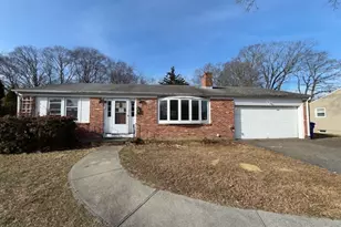 15 Plaza Dr, East Providence, RI 02915 - Photo 1