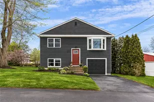 102 Easton Ave, Portsmouth, RI 02871 - Photo 1