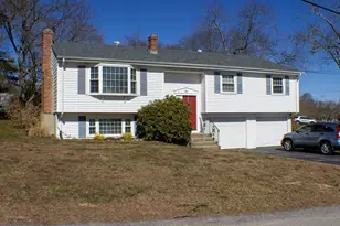 88 Woodland Dr, Portsmouth, RI 02871 - Photo 1