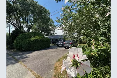 6 Hickory Avenue, Middletown, RI 02840 - Photo 1