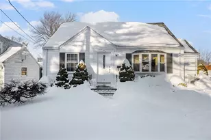 136 King Philip Rd, East Providence, RI 02916 - Photo 1