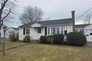 20 Commodore Ave, Warwick, RI 02888 - Photo 1