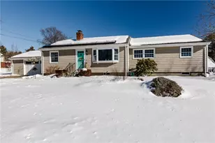 10 Smithfield Dr, Middletown, RI 02842 - Photo 1