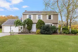 18 Coggeshall Way, Middletown, RI 02842 - Photo 1