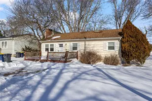 8 Anchorage Rd, Narragansett, RI 02882 - Photo 1