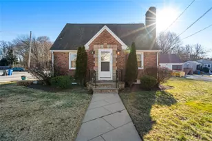 84 Intervale Rd, Cranston, RI 02910 - Photo 1