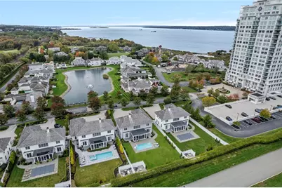 33 Carnegie Abbey Lane, Portsmouth, RI 02871 - Photo 1