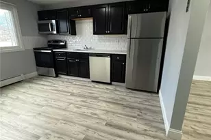 9 Melton St, Pawtucket, RI 02860 - Photo 1