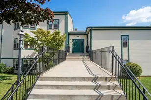 3524 West Shore Rd Building C-704 Rd, Warwick, RI 02886 - Photo 1