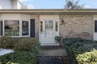302 Chatham Cir, Warwick, RI 02886 - Photo 1