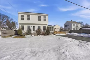 12 Dean Ct, Warwick, RI 02889 - Photo 1