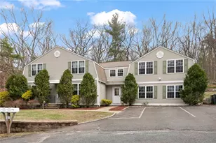 52 Lincoln St, Smithfield, RI 02917 - Photo 1