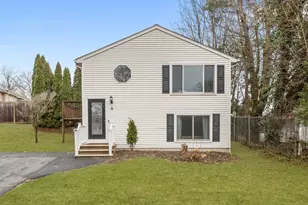 6 Tennyson Rd, Warwick, RI 02888 - Photo 1