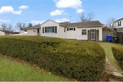 20 Cleveland Street, West Warwick, RI 02893 - Photo 1