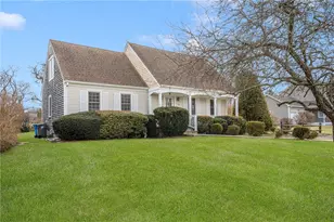 103 Gossets Turn Dr, Middletown, RI 02842 - Photo 1