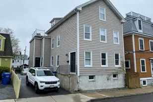 19 Howard St, Newport, RI 02840 - Photo 1