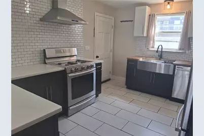 124 Prentice Avenue, Pawtucket, RI 02860 - Photo 1