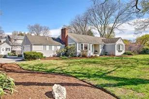 25 Belton Dr, Barrington, RI 02806 - Photo 1