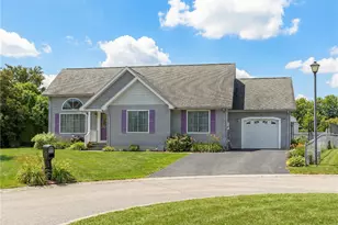 36 Great Oak Dr, Warwick, RI 02886 - Photo 1
