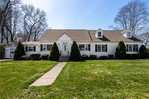 11 Fountain Ave, Barrington, RI 02806 - Photo 1