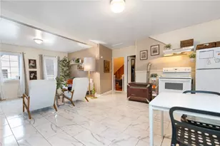 518 Lonsdale Ave, Pawtucket, RI 02860 - Photo 1