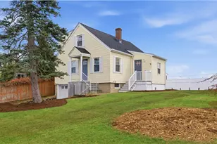 377 England St, Cumberland, RI 02864 - Photo 1