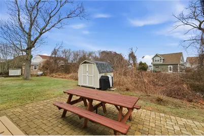 64 Burnside Avenue, Narragansett, RI 02882 - Photo 20