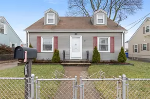 37 Grand Ave, Pawtucket, RI 02861 - Photo 1
