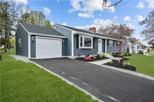 51 Arrowhead Ln, Portsmouth, RI 02871 - Photo 1