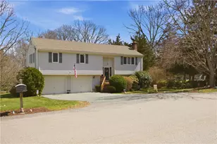 8 Birchwood Dr, Bristol, RI 02809 - Photo 1