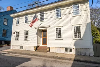 30 Thames Street, Newport, RI 02840 - Photo 1