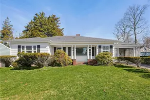 111 Beach Rd, Bristol, RI 02809 - Photo 1