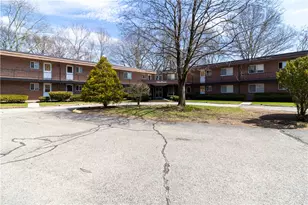 72 W Shore Rd, Warwick, RI 02889 - Photo 1