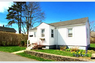 35 Rosa Road, Middletown, RI 02842 - Photo 1