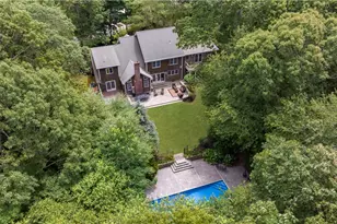 258 Woodridge Dr, North Kingstown, RI 02874 - Photo 1