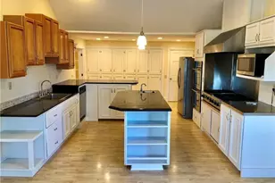 16 Clearview Ave, Portsmouth, RI 02871 - Photo 1