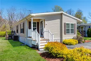 40 Campbell Cir, East Greenwich, RI 02818 - Photo 1