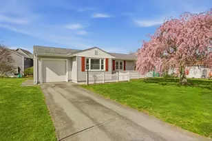 58 Redwood Rd, Portsmouth, RI 02871 - Photo 1