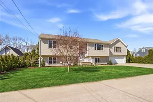 37 Pleasant Ave, Narragansett, RI 02882 - Photo 1