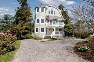 18 Lugger St, Jamestown, RI 02835 - Photo 1