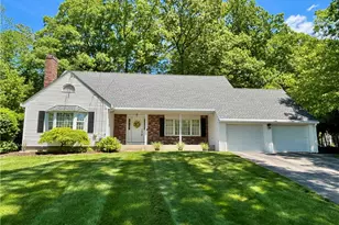2 High Ridge Dr, Cumberland, RI 02864 - Photo 1