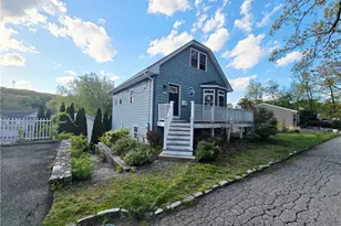 140 Lake View Rd, Cranston, RI 02920 - Photo 1