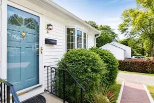 4 Weatherly Ave, Newport, RI 02840 - Photo 1