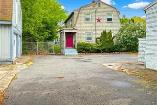 628 Robinson St, Woonsocket, RI 02895 - Photo 1