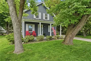 91 Sowams Rd, Barrington, RI 02806 - Photo 1